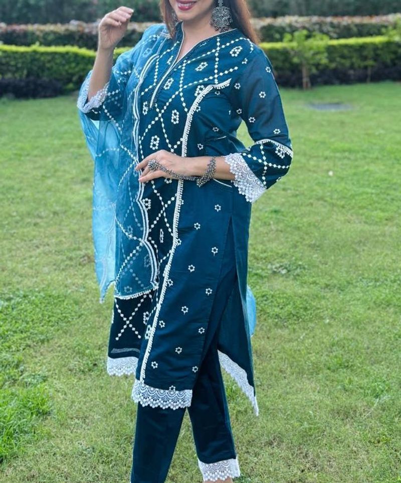NEW WITH TAG 3 Piece Kurta, Pant And Dupatta Set