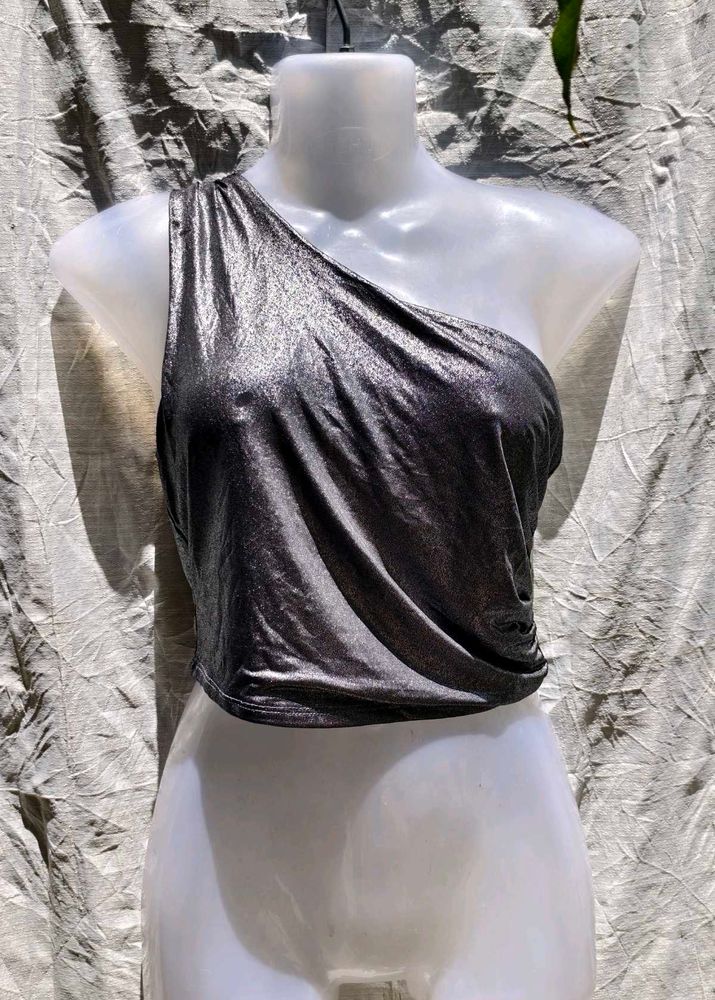 FULL SHIMMERY TOP