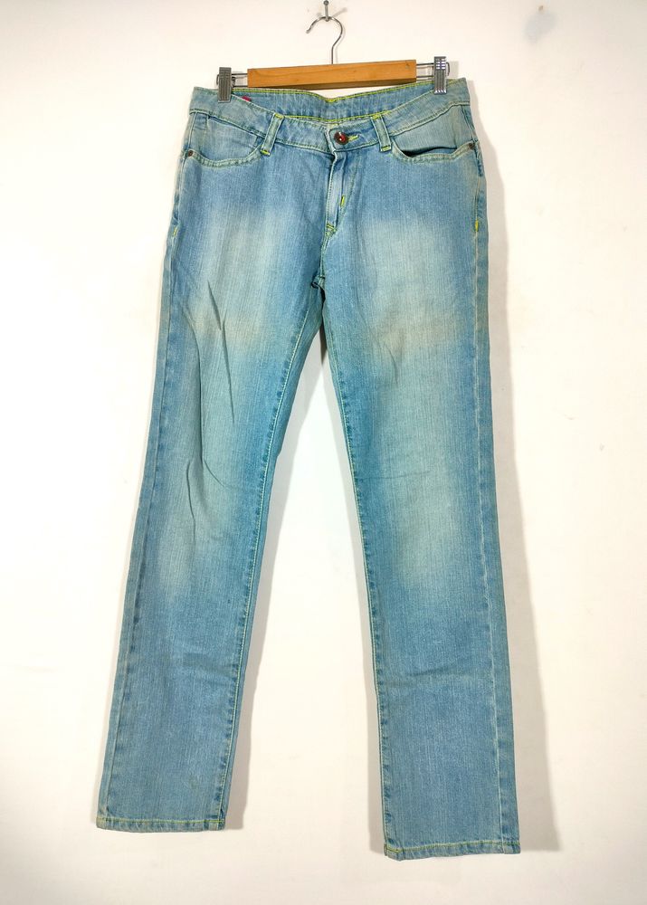 Light Blue Jeans (Women&#39;s)