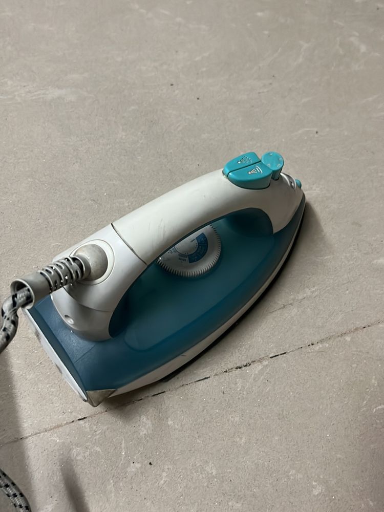 Morphy Richards Steam Iron