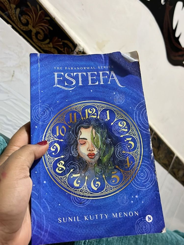 Estefa Paranormal Book
