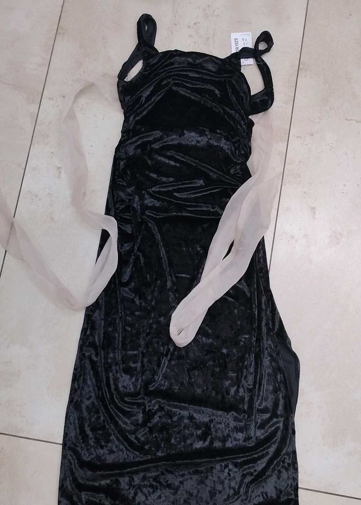 Elegant Black Velvet Dress