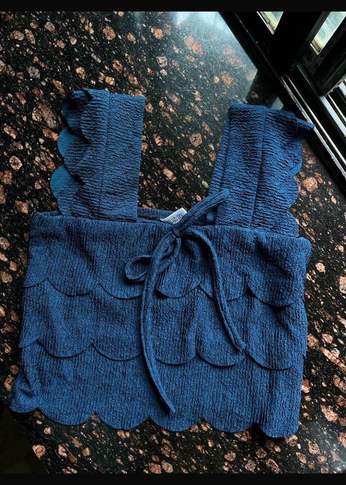Cute cutwork blue top