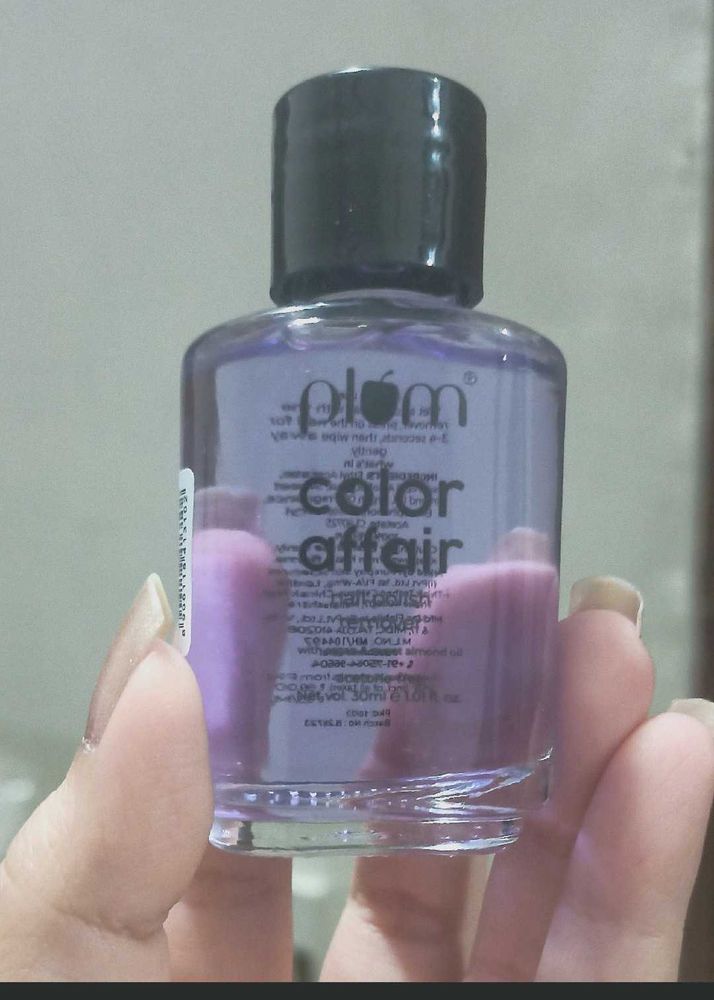 Plum Color Affair Nail Polish Remover