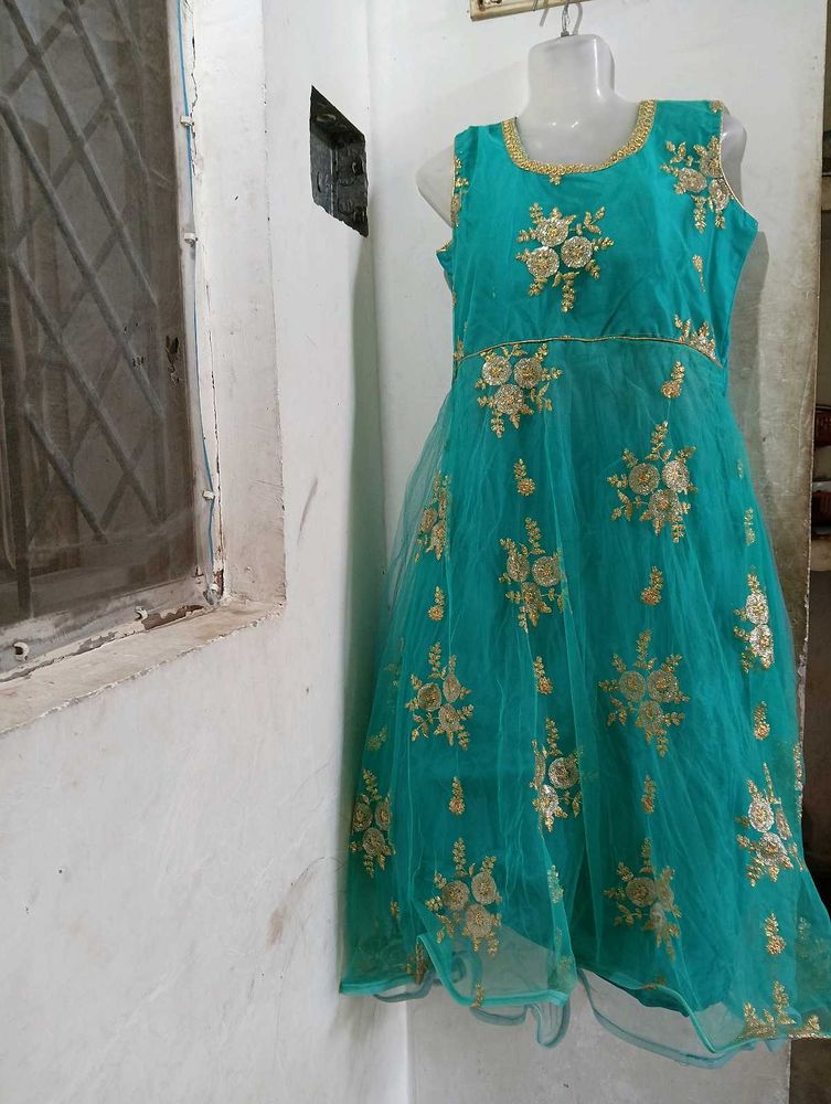 Beautiful Gown👗 For Girls