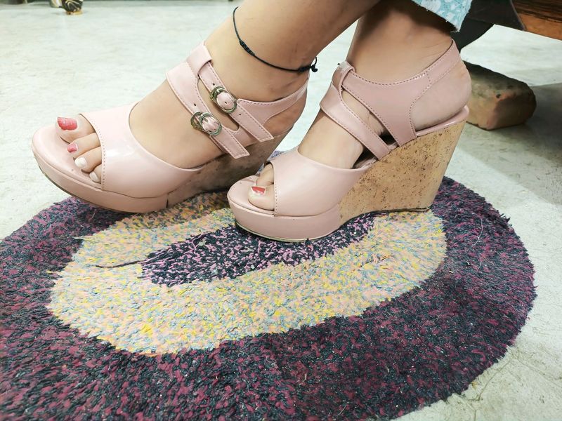 Beautiful Heels Wear Only Two Time And Stay Comfor