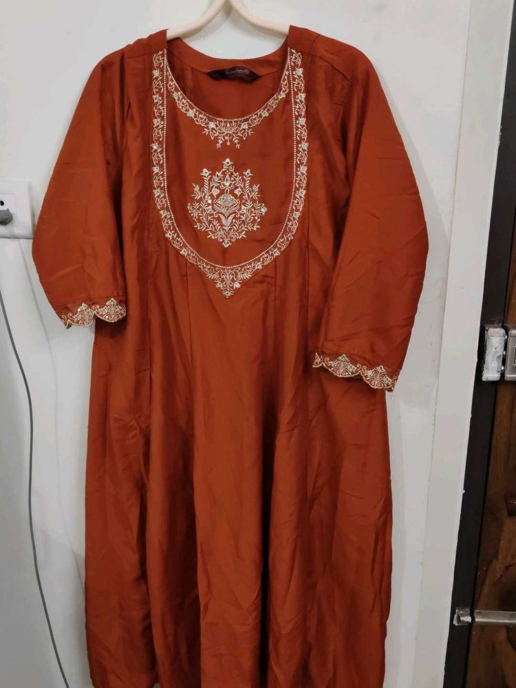 Elegant Embroidered Kurta