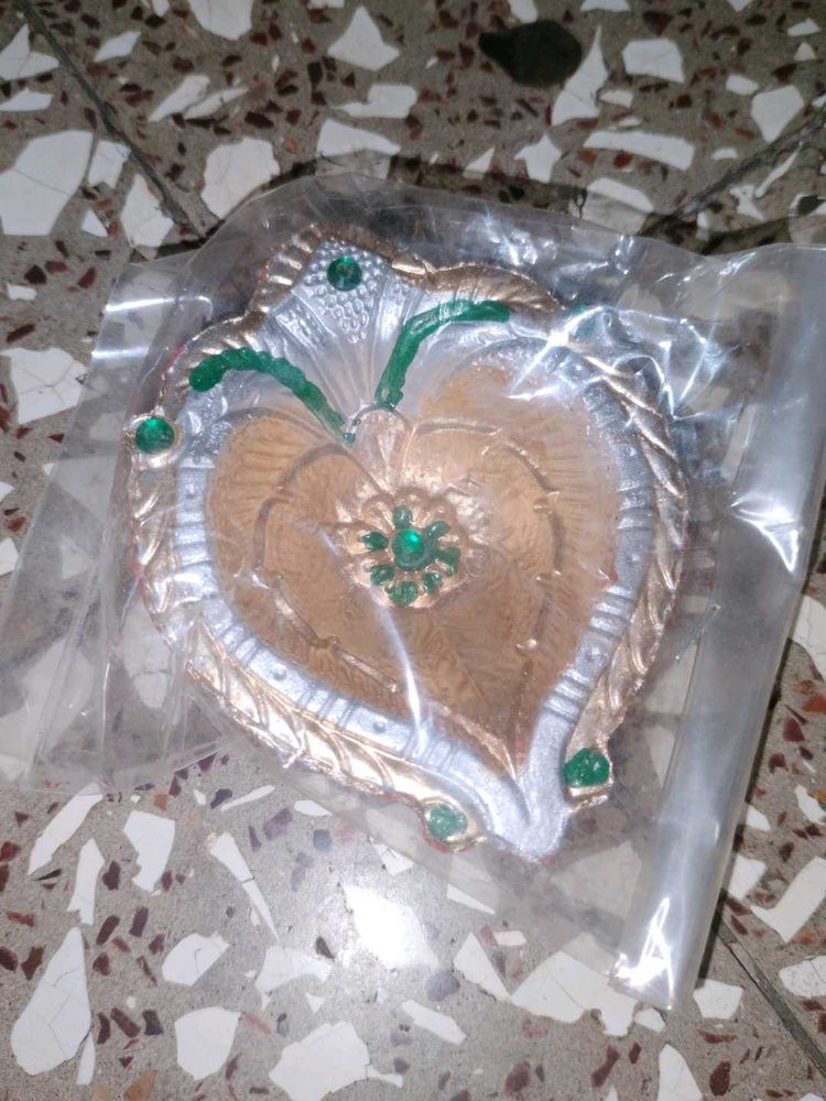 Decorative Leaf-Shaped Pooja Diya