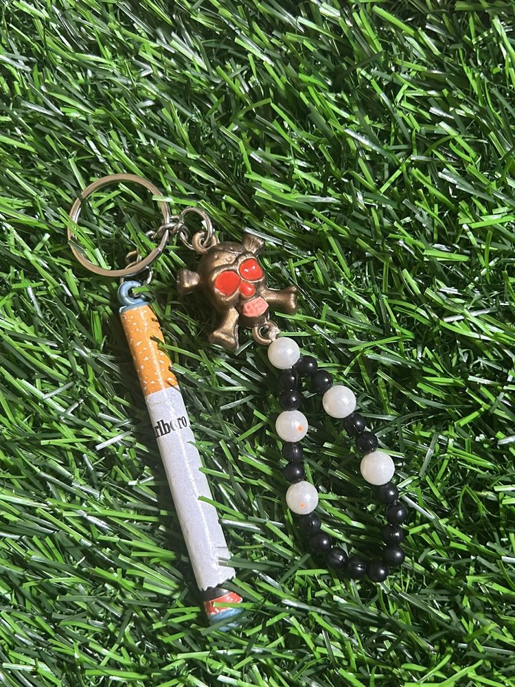 Cigarette keychain