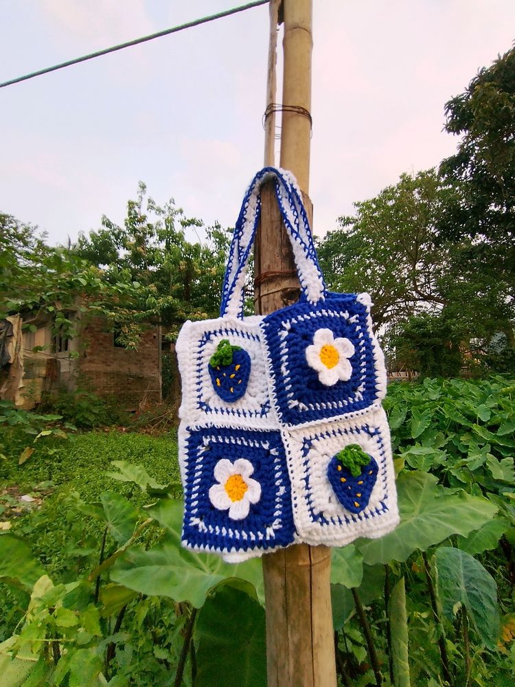 Crochet Blue 💙 Granny Square ⬜ Bag