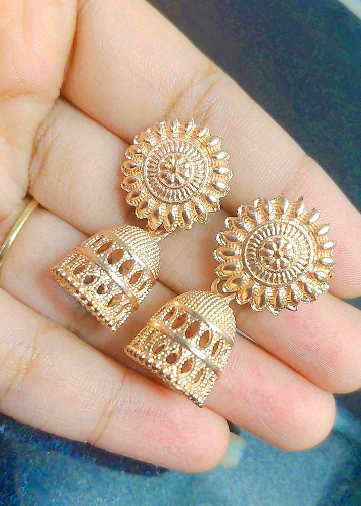 Elegant Gold Earrings