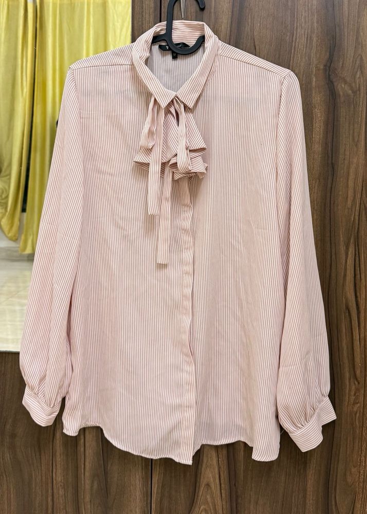 Van Heusen Stripped Shirt