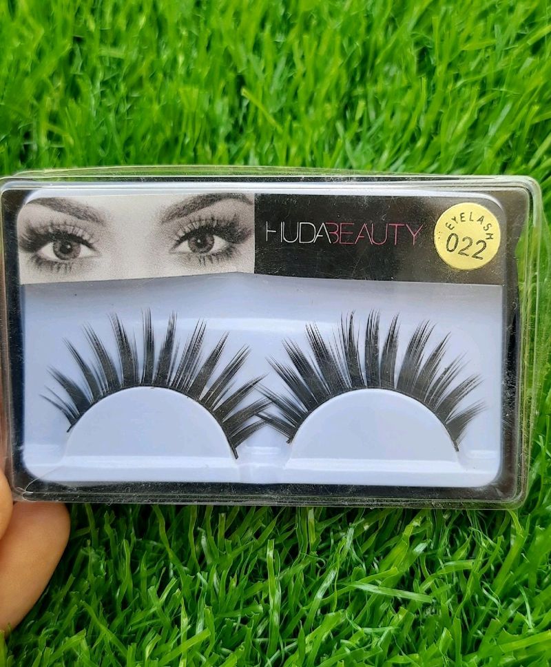 Huda Beauty Eye Lashes