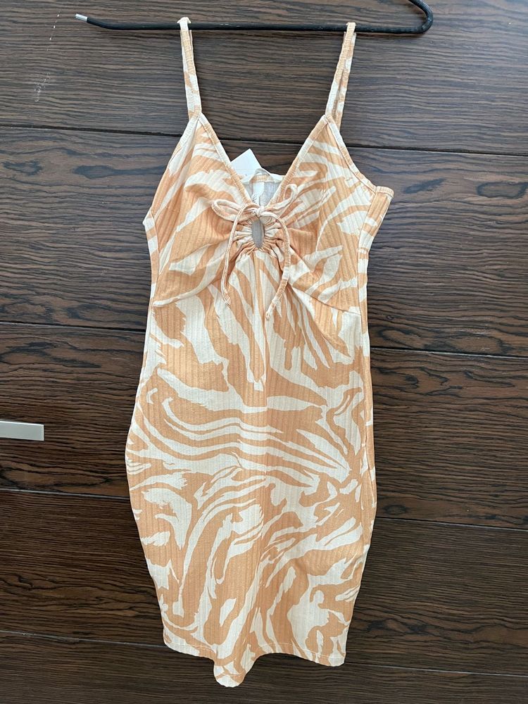 h&amp;m bodycon dress with tag
