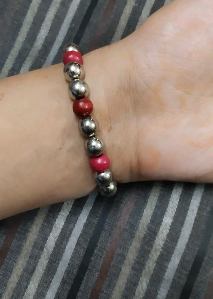 Beaded Anklet: Silver &amp; Red