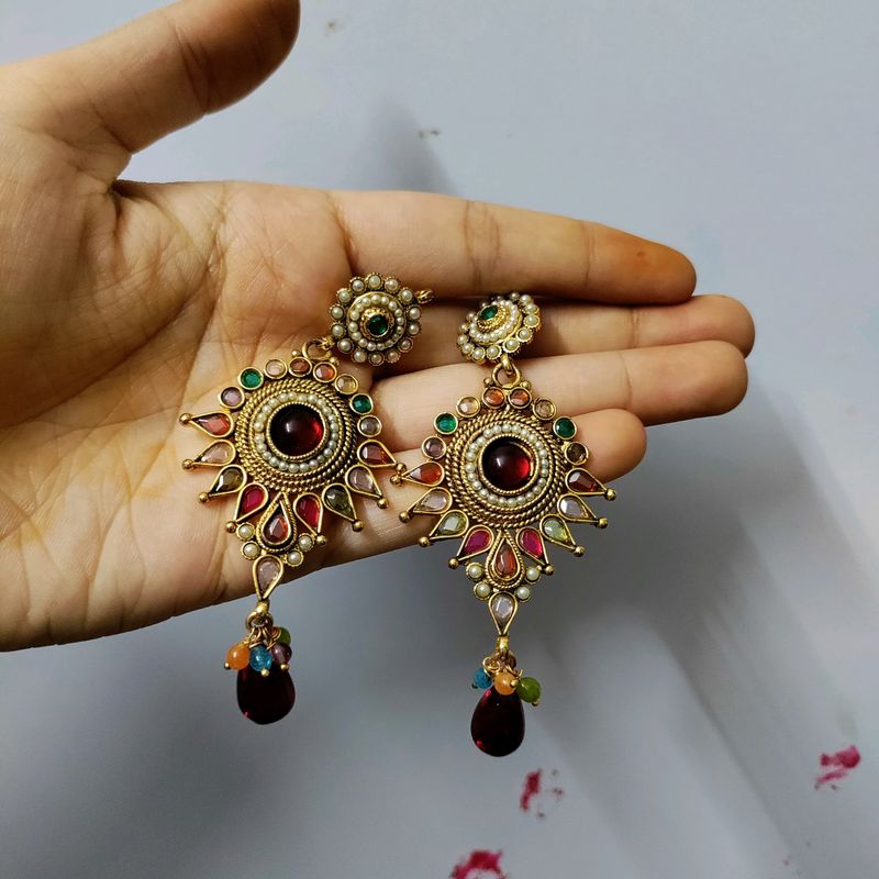 Jwelllery Set With Earrings And Tika