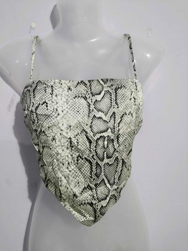 FOREVER 21 SNAKE PRINTED TOP