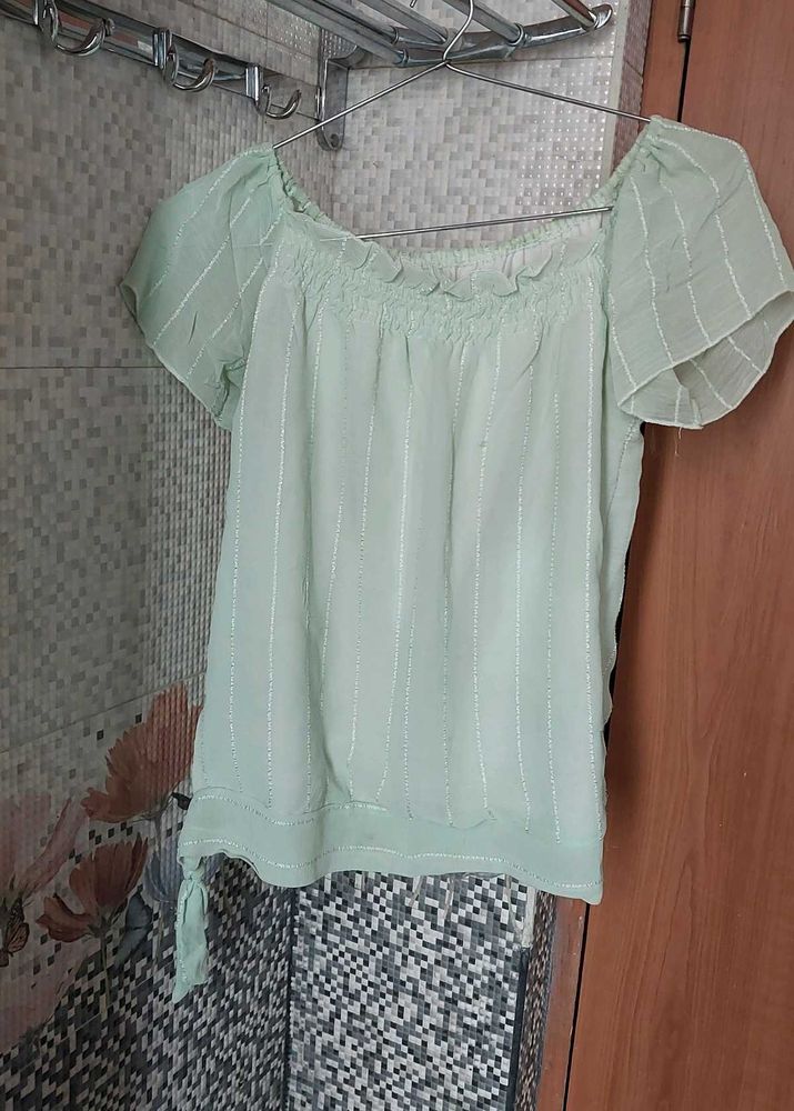 off-shoulder blouse With Puff Sleeves