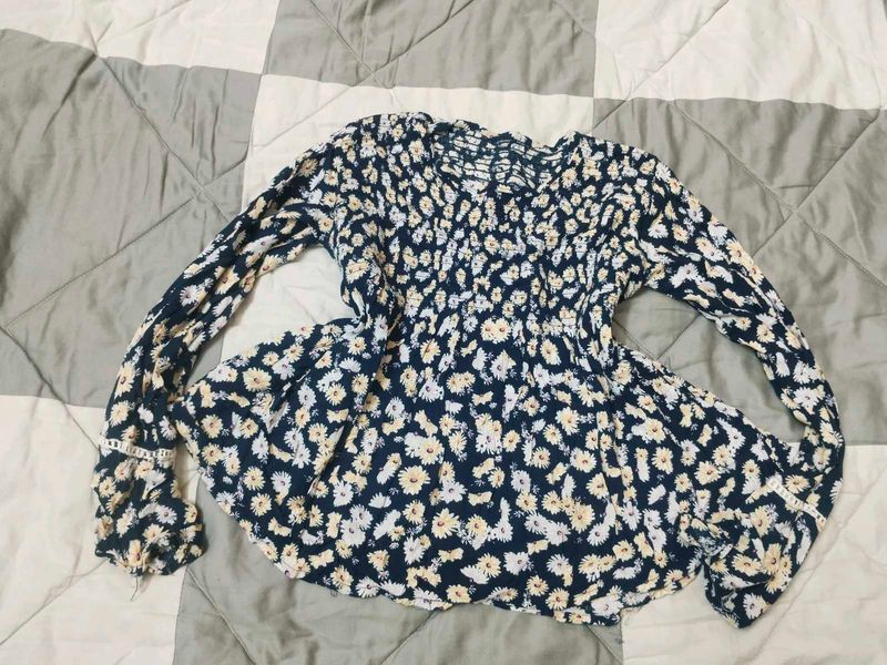 Y2K !!!! Floral Print Long Sleeve Top