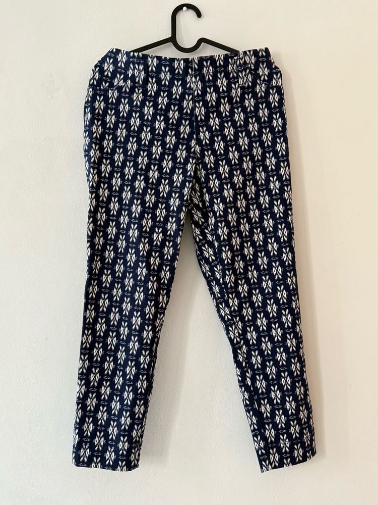 Patterned Capri Pants