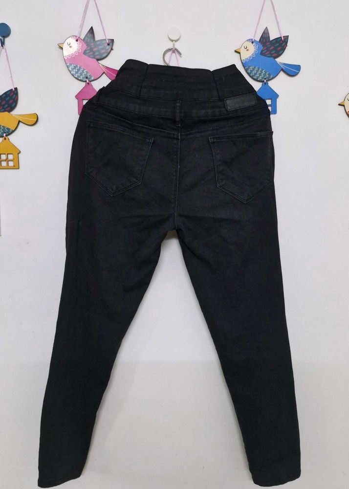 Black High-Waisted Jeans