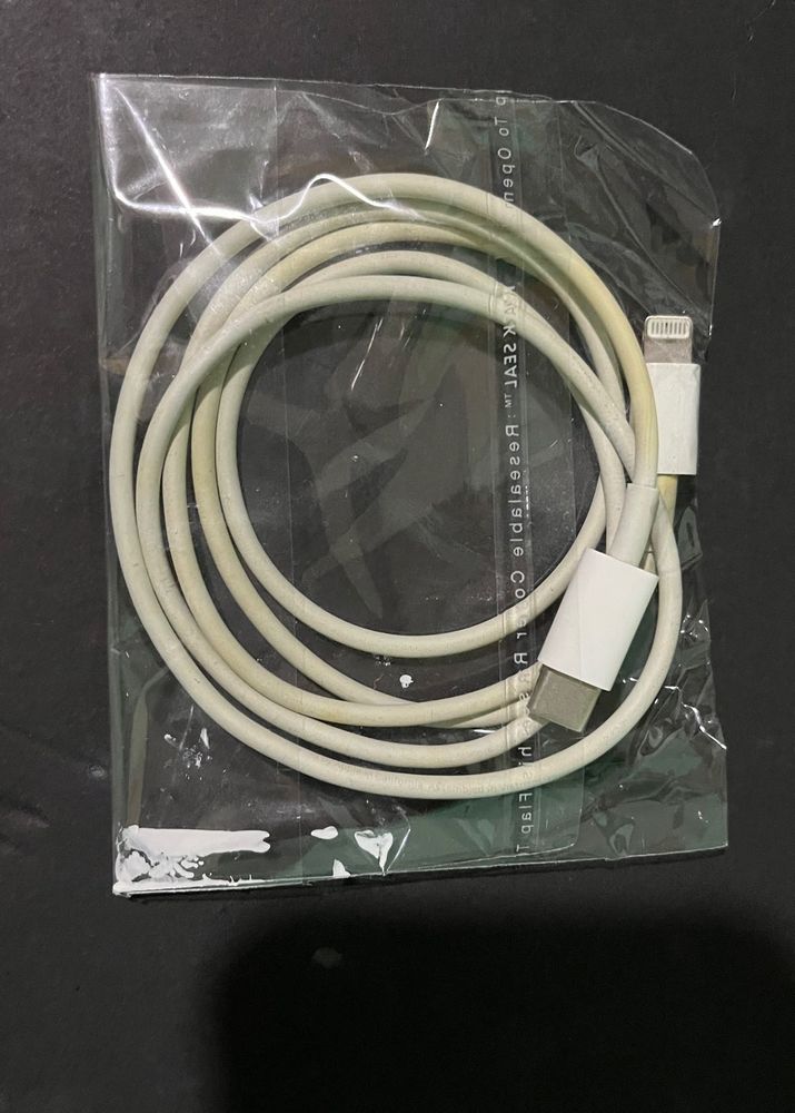 APPLE ORIGINAL LIGHTNING CABLE