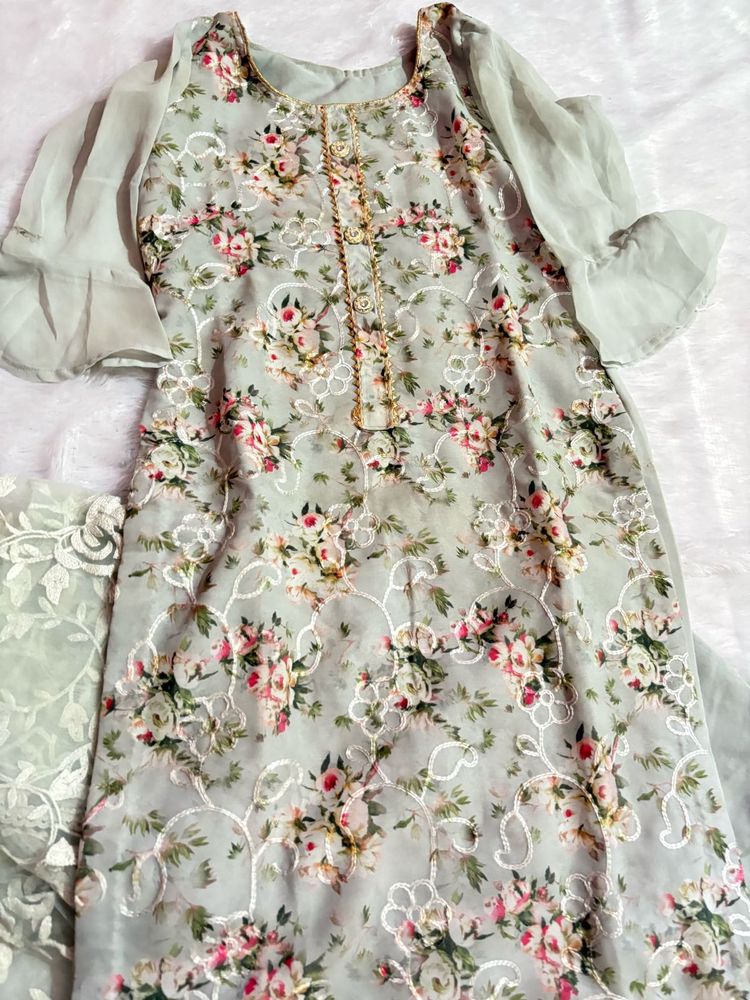 Floral Print with Bell Sleeves Suit