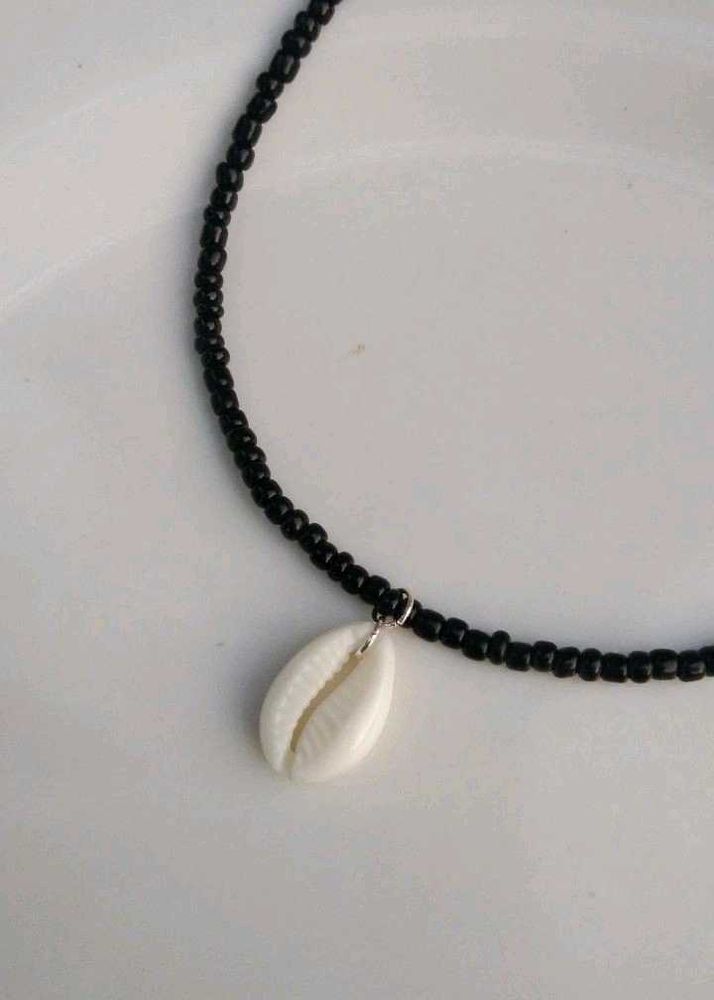 Shell Charm Necklace