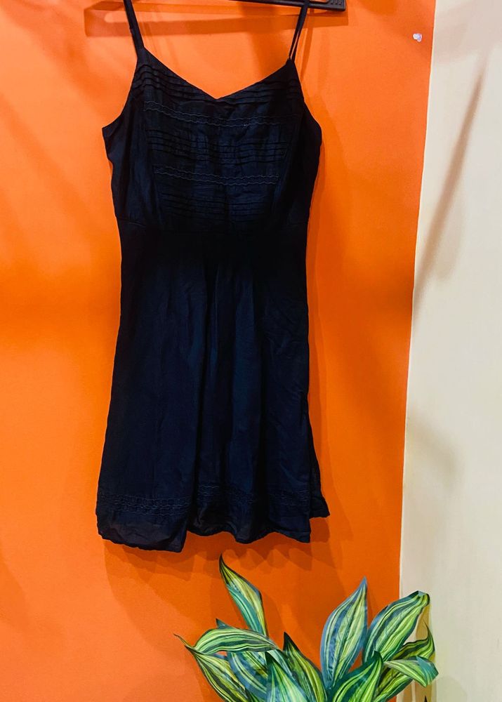 BLACK DRESS FOR PARTY