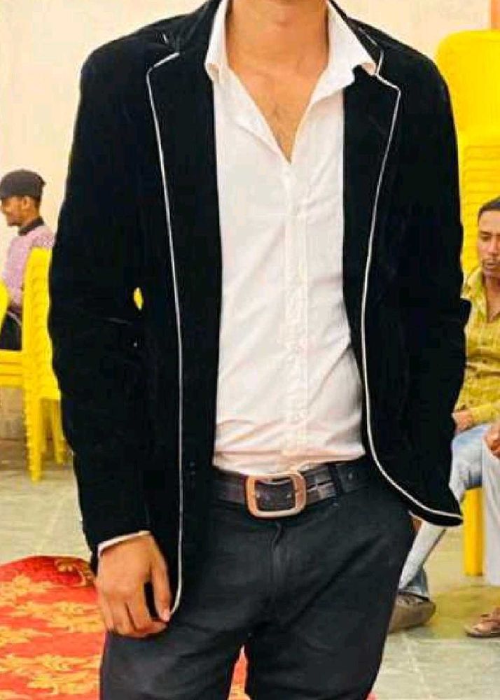 Stylish Black Velvet Jacket