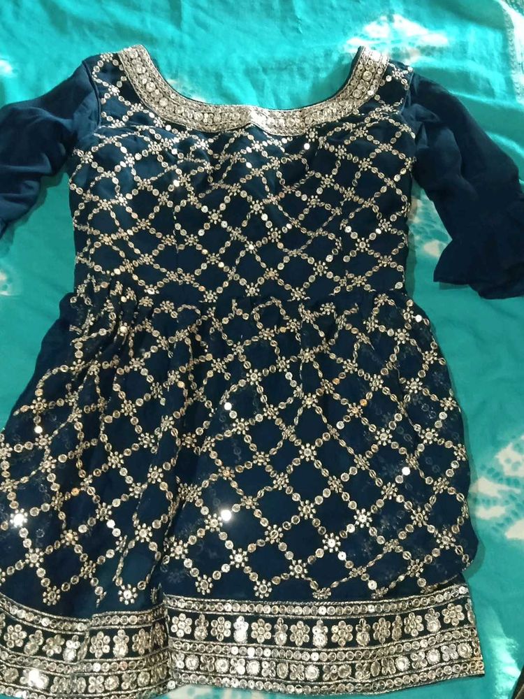 Elegant Blue Embellished Kurta