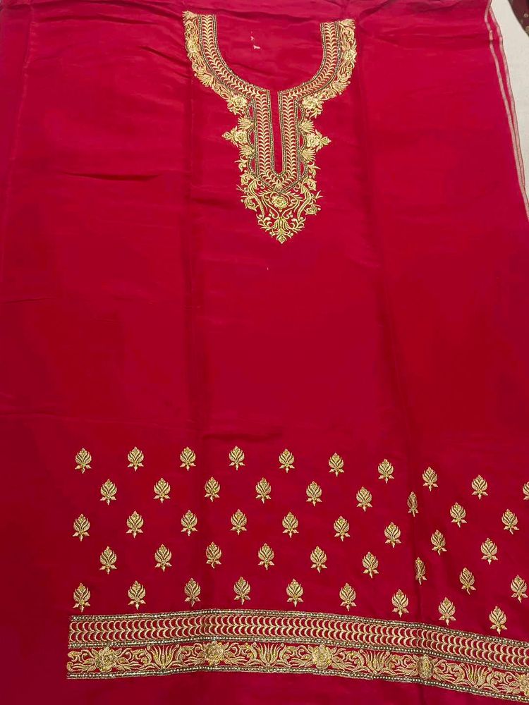 Red &amp; Gold Embroidered Salwar Kameez,