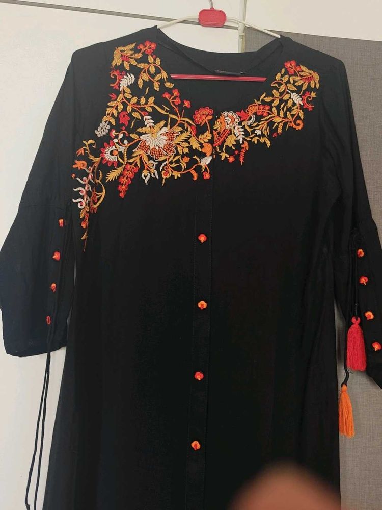 ✨ Elegant Black Embroidered Kurta – Ready to Wear!