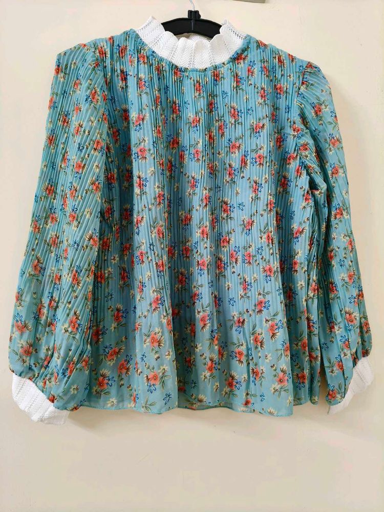 Floral Print Pleated Top