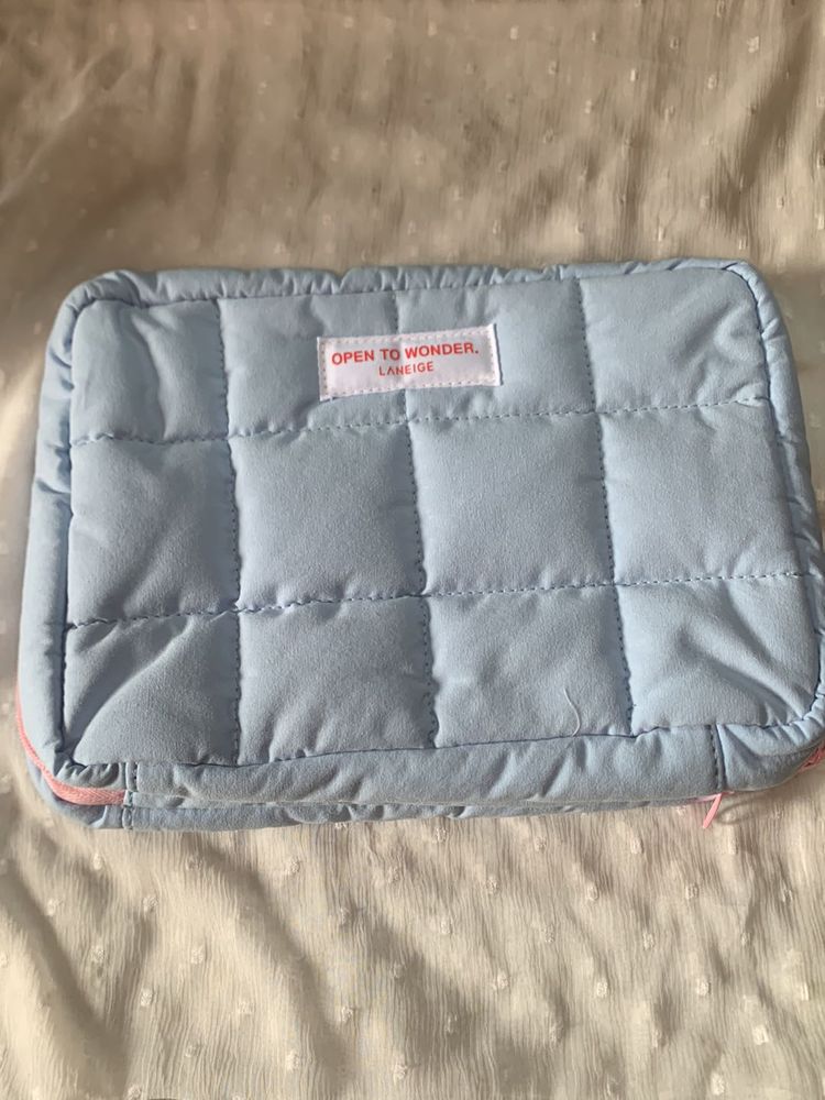 Laneige Wash bag