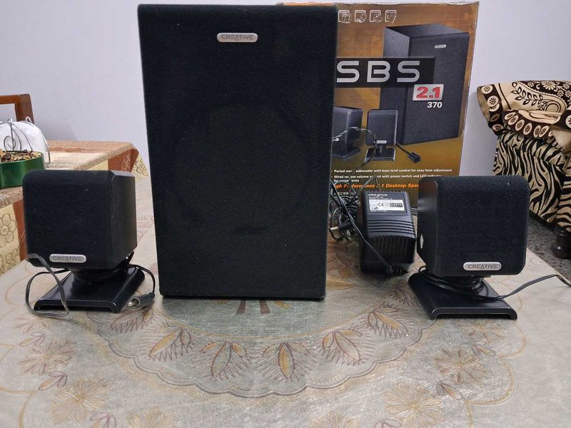 Creative 2.1 Speakers With Woofer