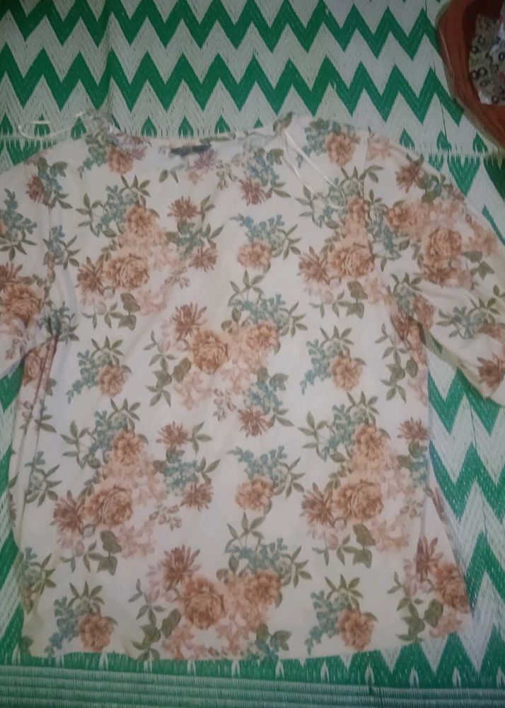 Floral Print Puff Sleeve Top