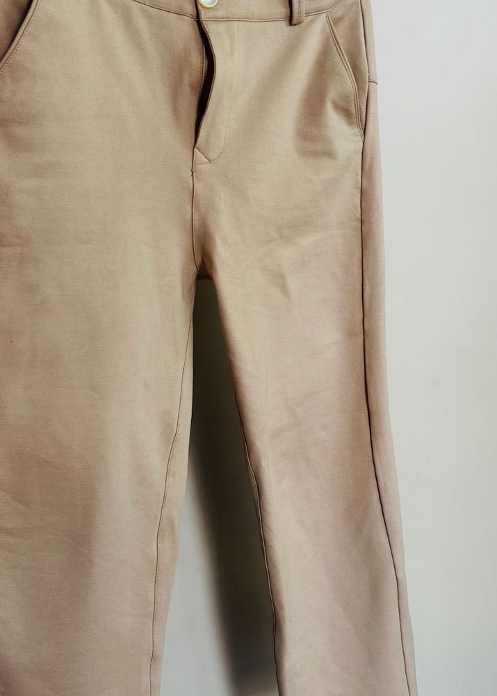 Nude color straight trouser