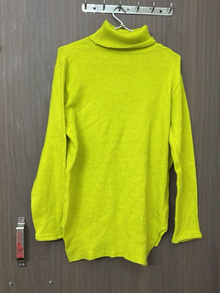Vibrant Green Turtleneck Sweater for M &amp;