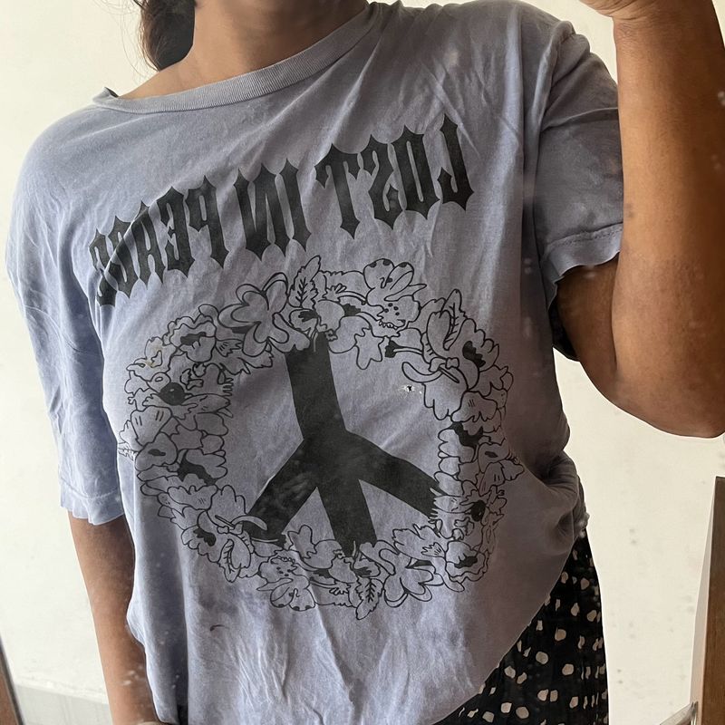 H&amp;M OVERSIZED TSHIRT HALF OFF Y2K INDIE PINTEREST