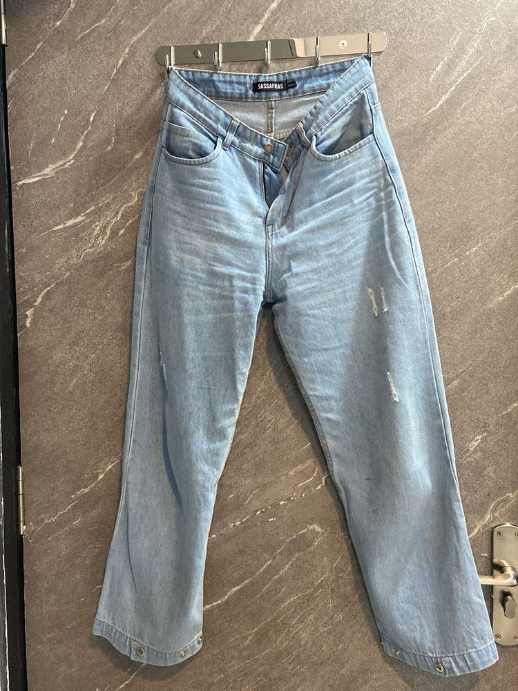 Light Wash Wide Leg Jeans