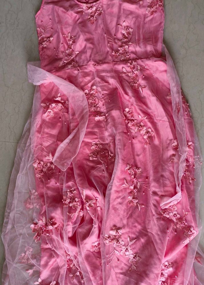 Slivless Gown
