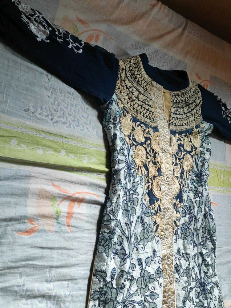 Elegant Embroidered Kurta