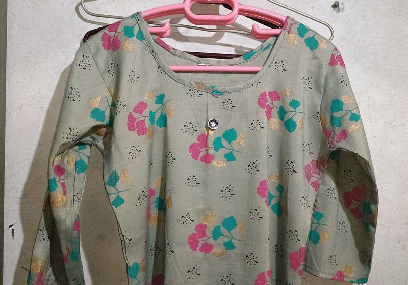 Straight Side Cut Kurtha
