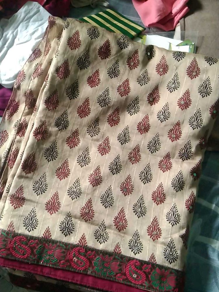 Elegant Beige &amp; Maroon Sari