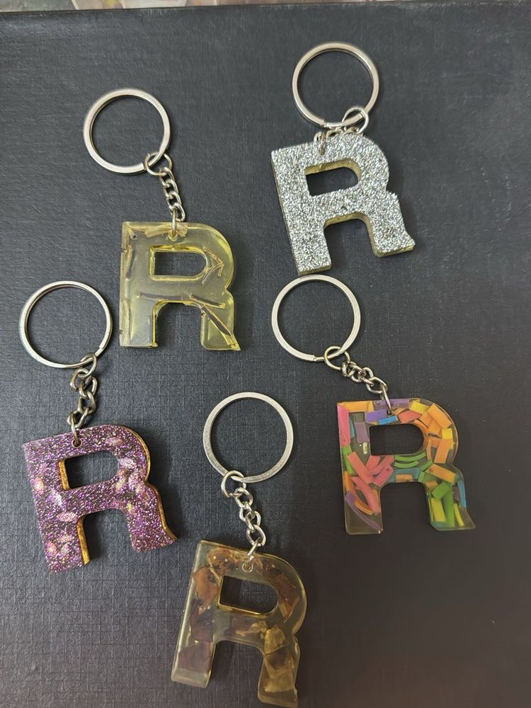 Letter 'R' Keychains (Set of 5)