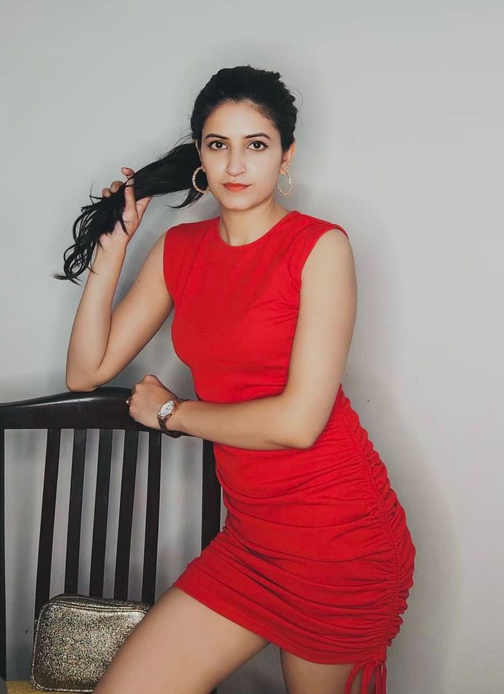 Red bodycon dress