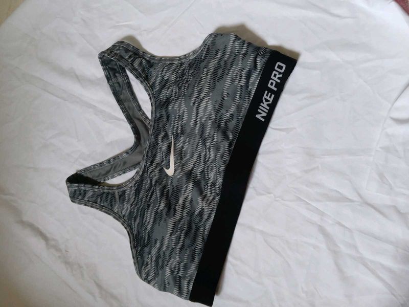 Nike Pro Sports Bra