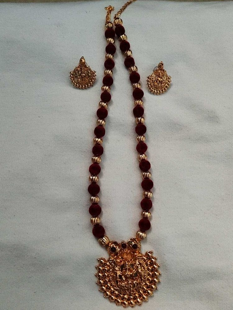 Red Beaded Necklace &amp; Earring Set