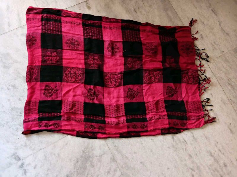 New Pink &amp; Black Checkered Stole